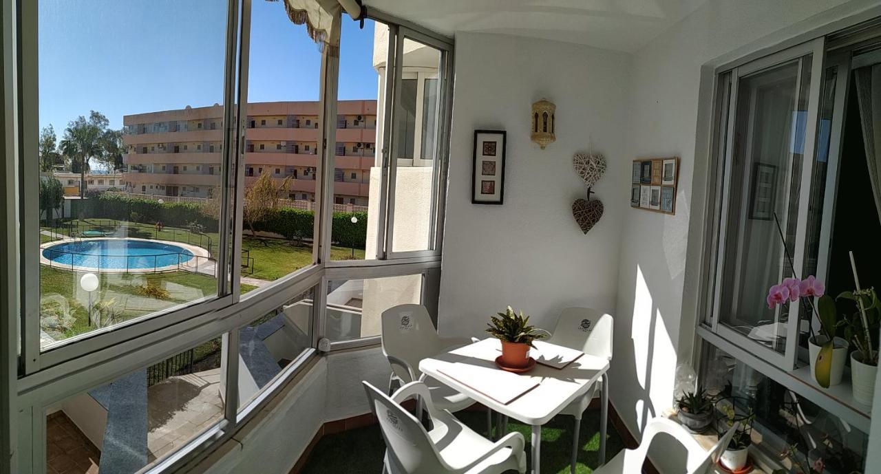Lovely Apartment In Torremolinos Views Of The Sea, Pool, Terrace, Sofa Bed And Fully Equipped Kitchen Eksteriør billede